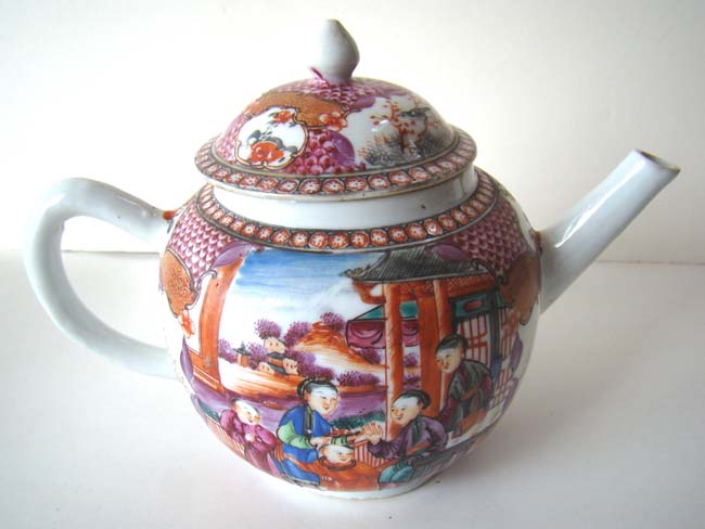 An attractive 18th century Chinese Export Porcelain Teapot circa 1740